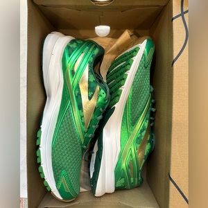 Brooks Launch 4 Run Lucky special edition women’s size 10